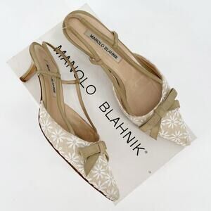 Manolo Blahnik Cream Tan Floral Embroidered Bow Pointed Toe Slingback Heel IT 37